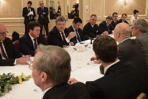 Порошенко встретился с представителями бизнеса в Германии