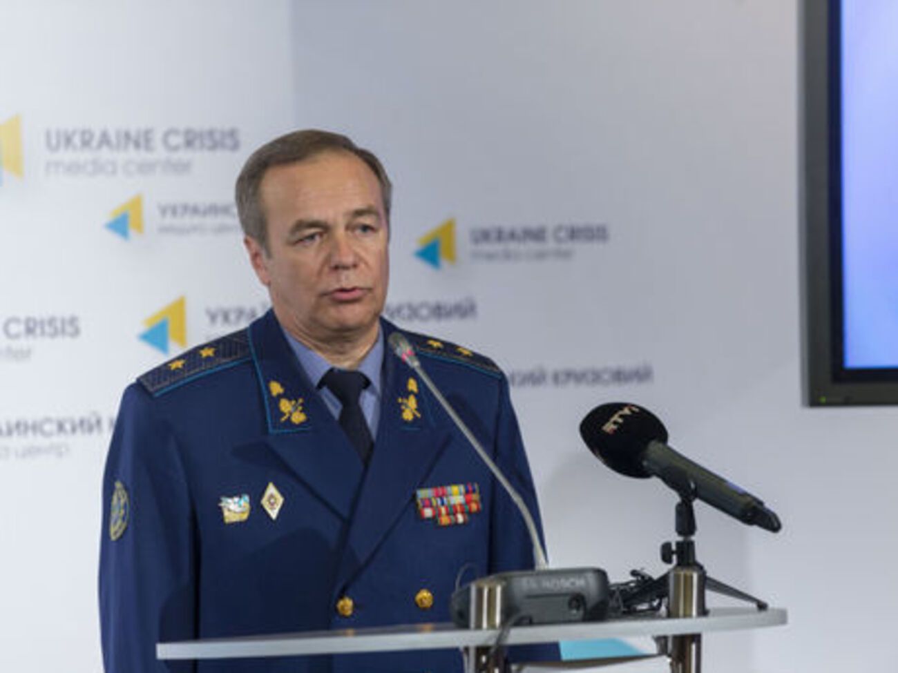 Генерал-лейтенант Романенко: Не скажу, что мы в ближайшее время займем Дебальцево, но боевики этого опасаются