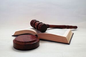 Суд арестовал двух руководителей "Чернобыльского спецкомбината"
