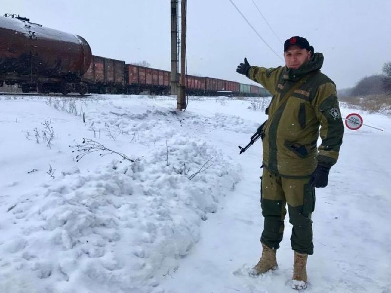 Владимир Парасюк: Власть, с одной стороны, прославляет бойцов АТО, с другой – торгует с боевиками. Вот где самый большой цинизм!