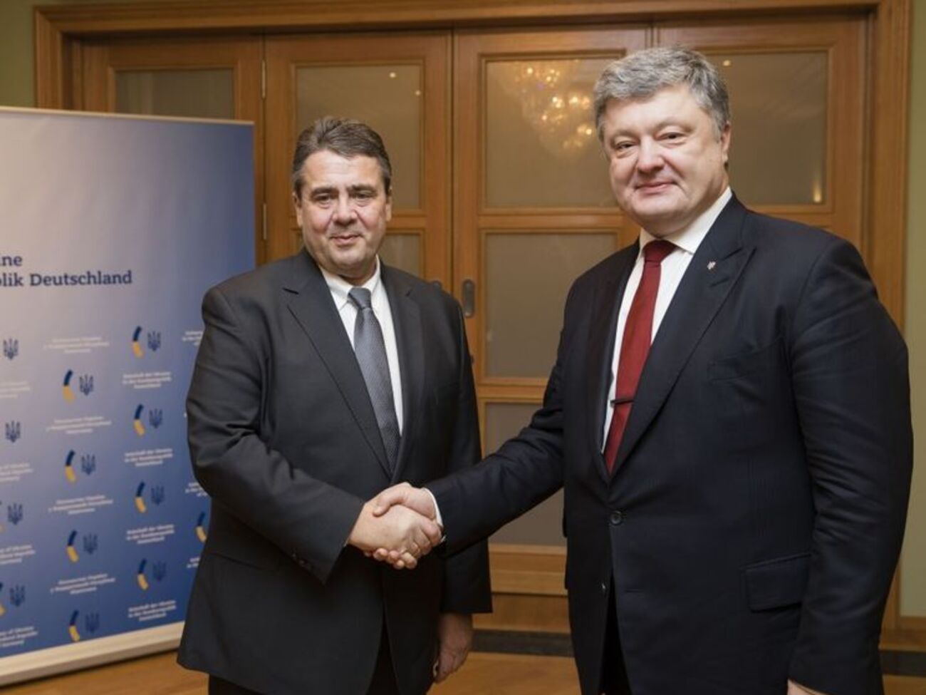 Порошенко пригласил Габриэля в Украину