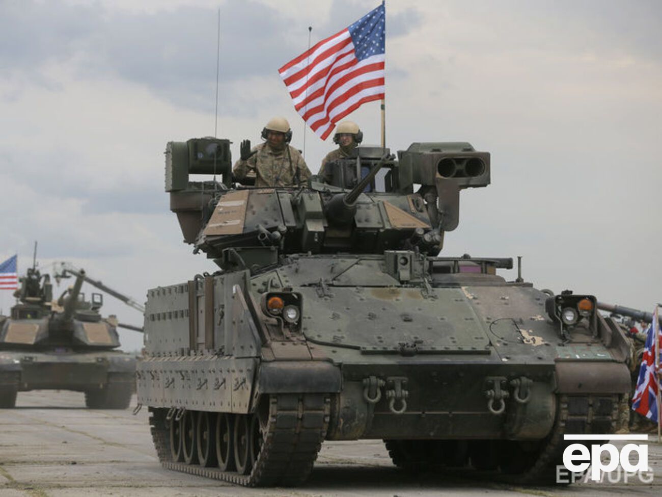 Какое именно количество танков переправят в Эстонию, Латвию и Литву, не сообщается