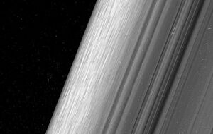 Cassini сфотографировала кольца Сатурна