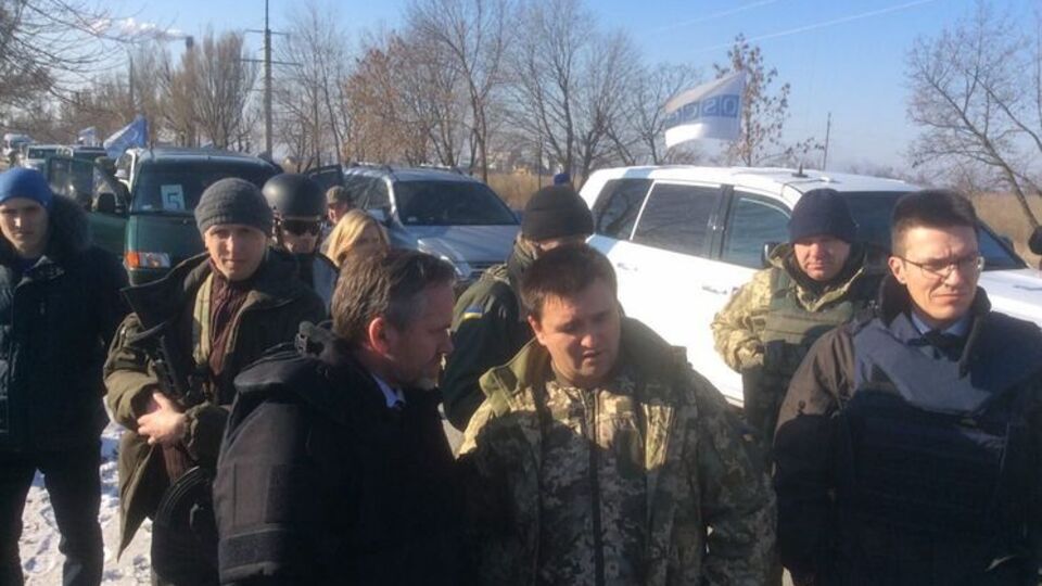 Климкин и Самуэльсен остановились на выезде из Мариуполя