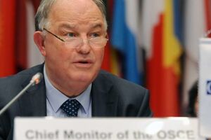 Апакан призвал отвести вооружение за установленные линии разграничения