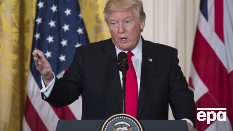 Трамп пообещал, что указ, защищающий представителей ЛГБТ от дискриминации на рабочем месте, останется без изменений