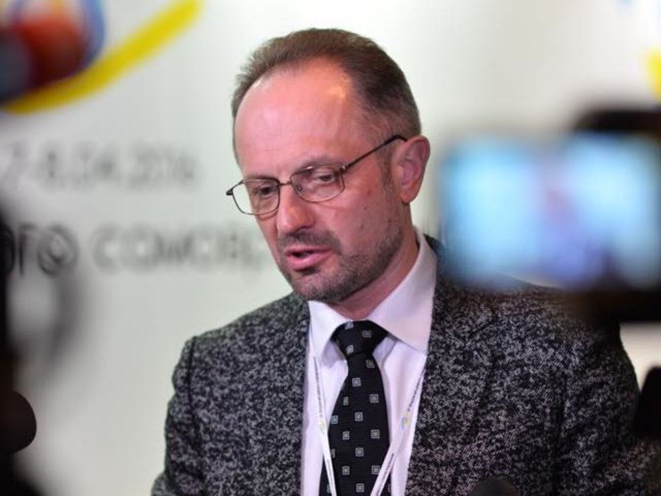 Роман Безсмертный считает, что врага нужно оттеснить от Авдеевки