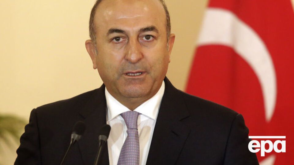 Чавушоглу заявил, что турецким властям известно имя человека, совершившего теракт в Стамбуле