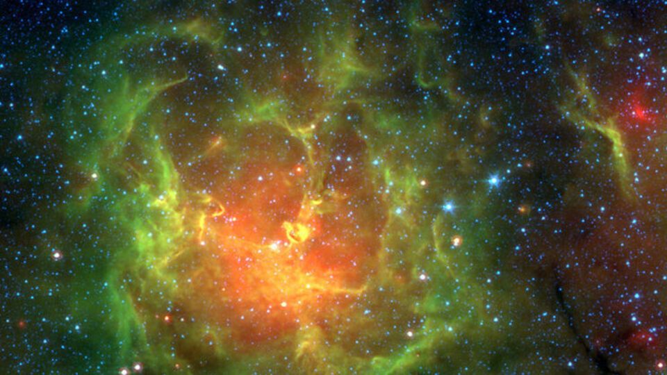 Туманность находится в созвездии Стрельца