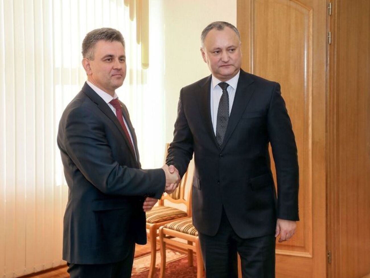 Предложение о встрече Красносельский получил от Додона