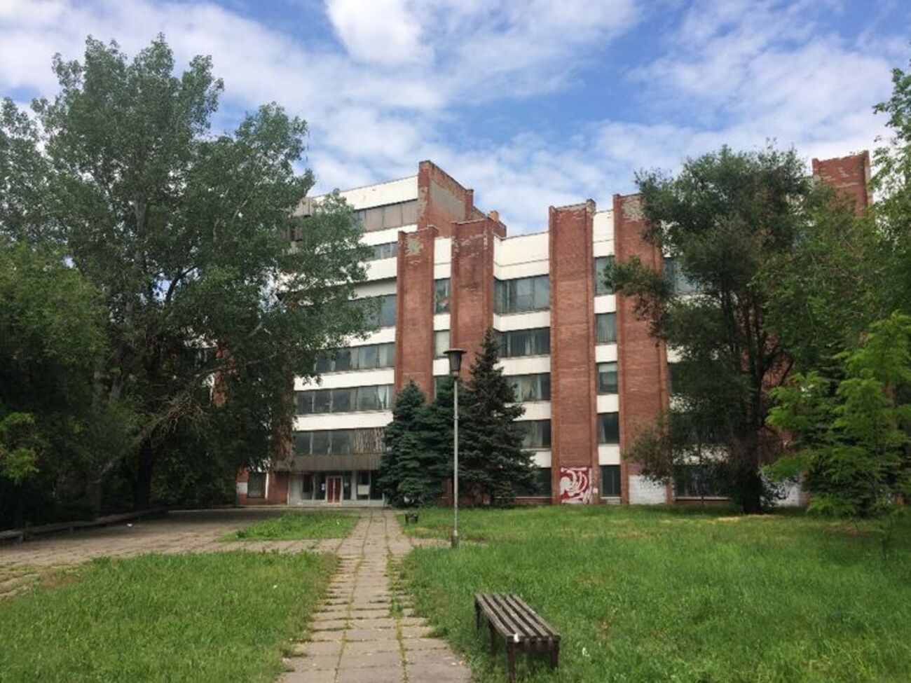 Здание "Запорожгражданпроекта" выставлено на продажу
