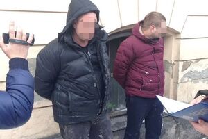 Правоохранители задержали сотрудника Управления СБУ во Львовской области и его сообщника