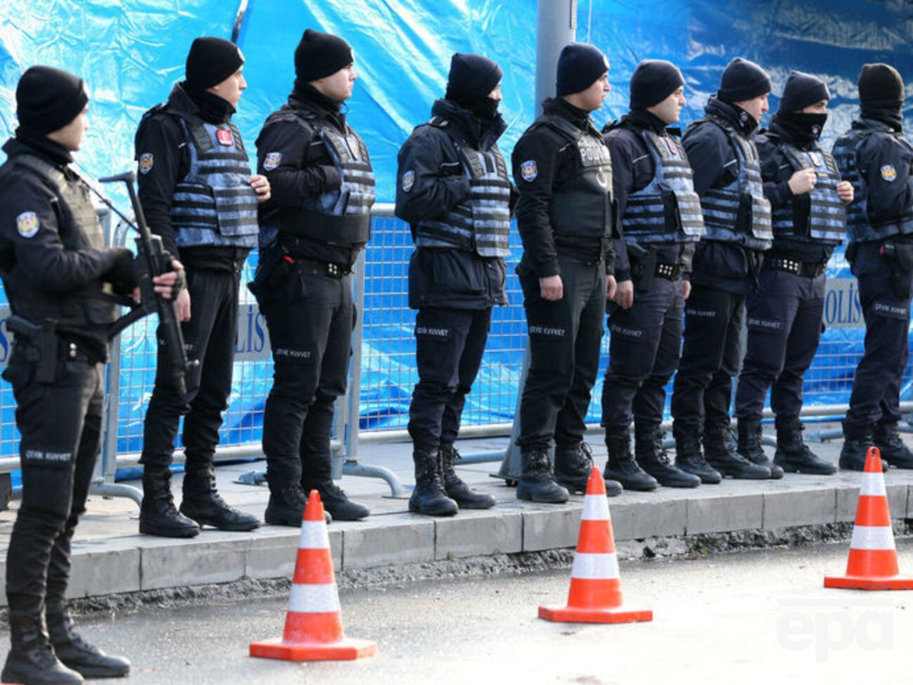 Полиция Стамбула расследует инцидент со стрельбой