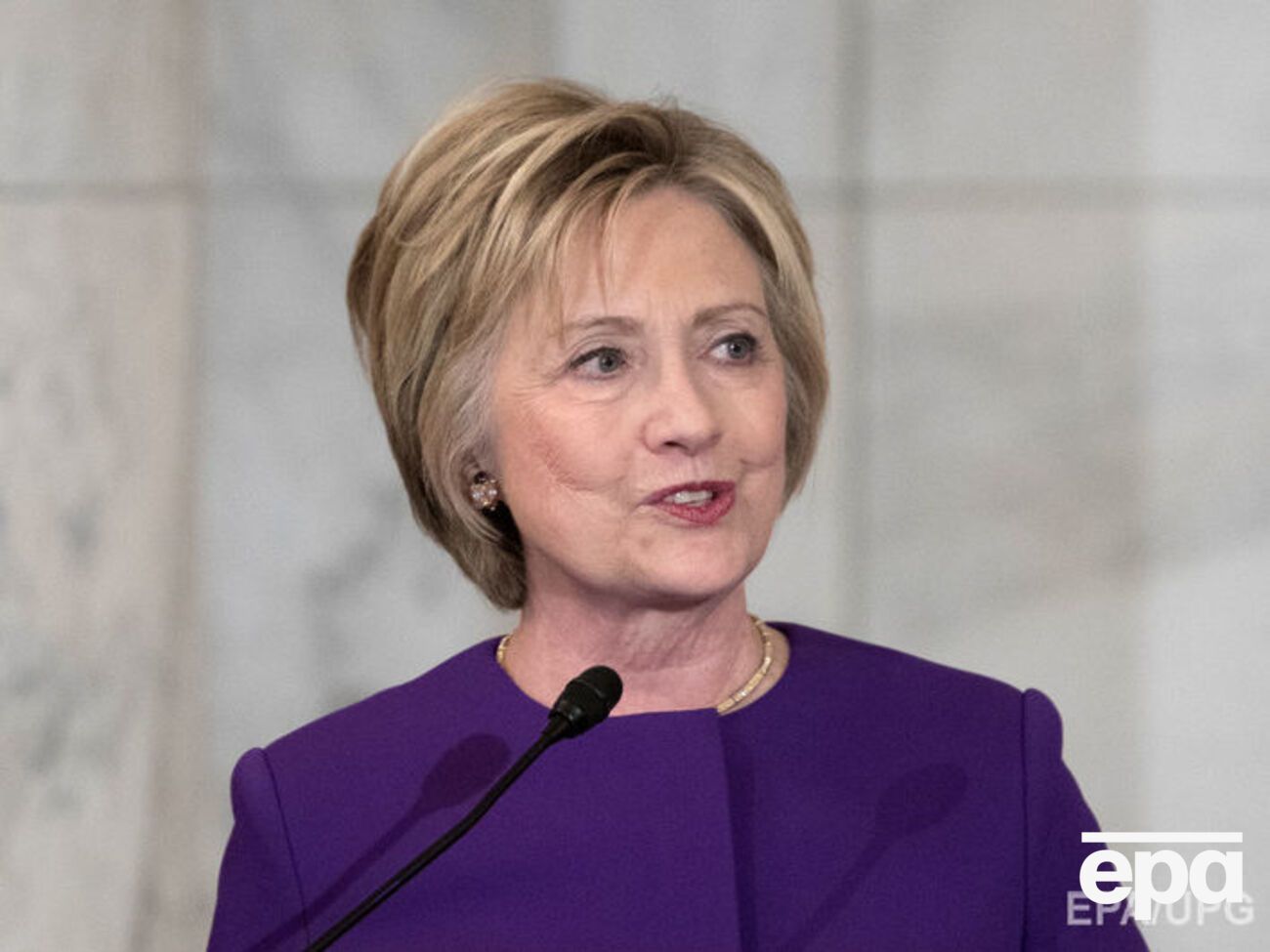 Хакер отмечал, что первым взломал почту Клинтон