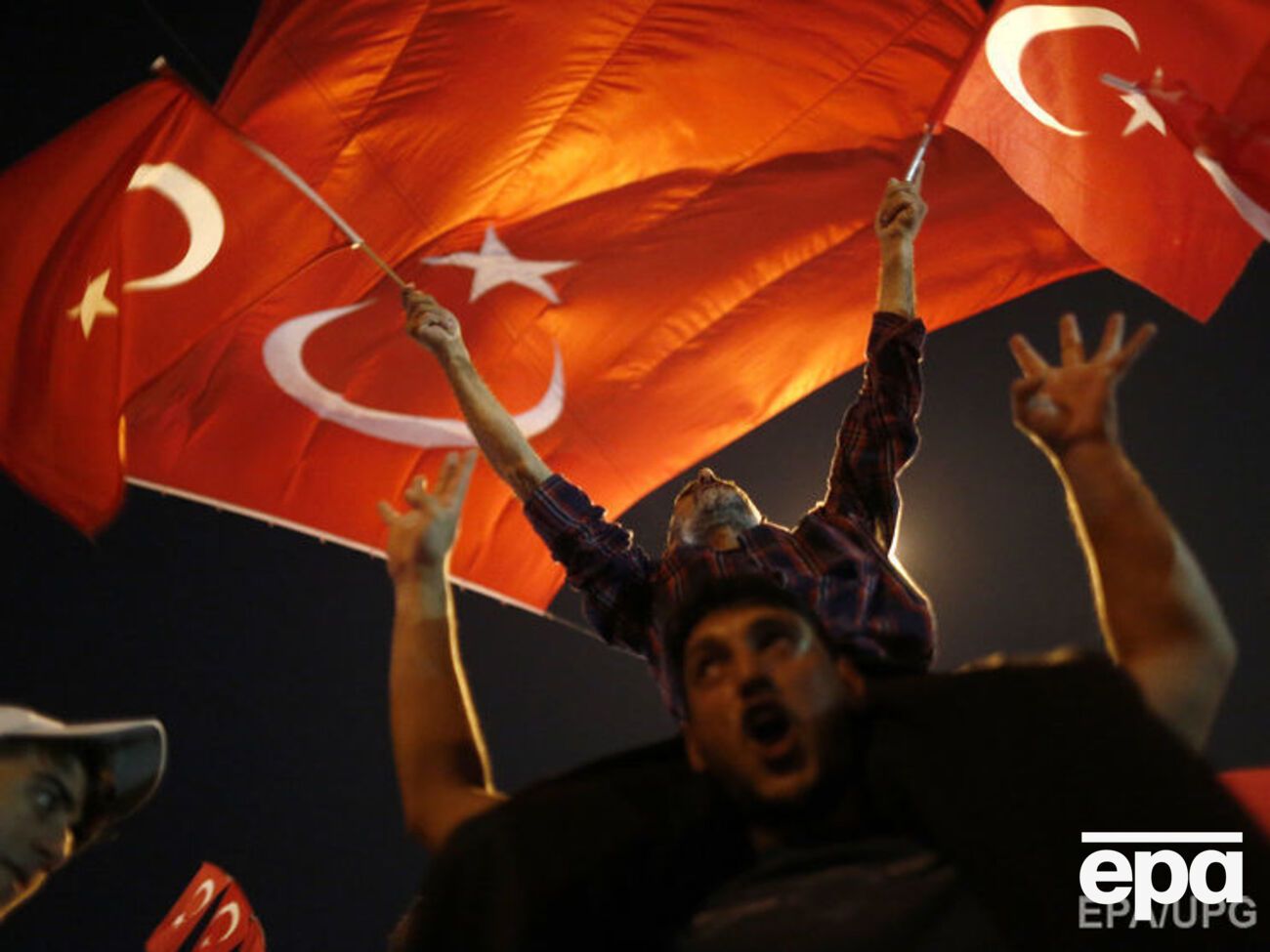 Двух военных приговорили к пожизненным срокам