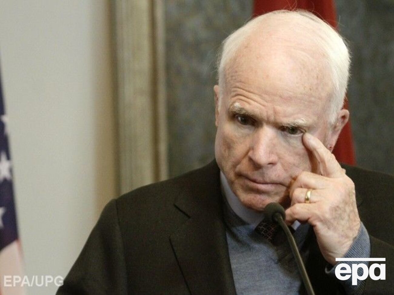 Маккейн: Нас не должно удивлять, если Владимир Путин начнет думать, что ему позволено безнаказанно вести и более серьезные кибератаки против США, когда он заплатил столь небольшую цену за вторжение в Украину