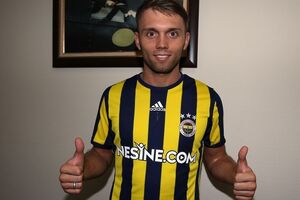 Караваев будет играть за турецкий клуб до конца сезона