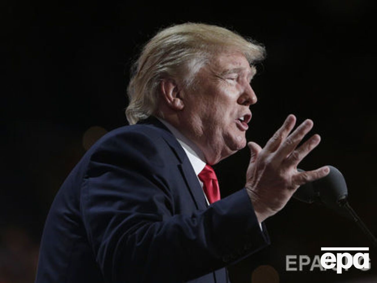 По словам Спайсера, Трамп (на фото) не будет реформировать разведку