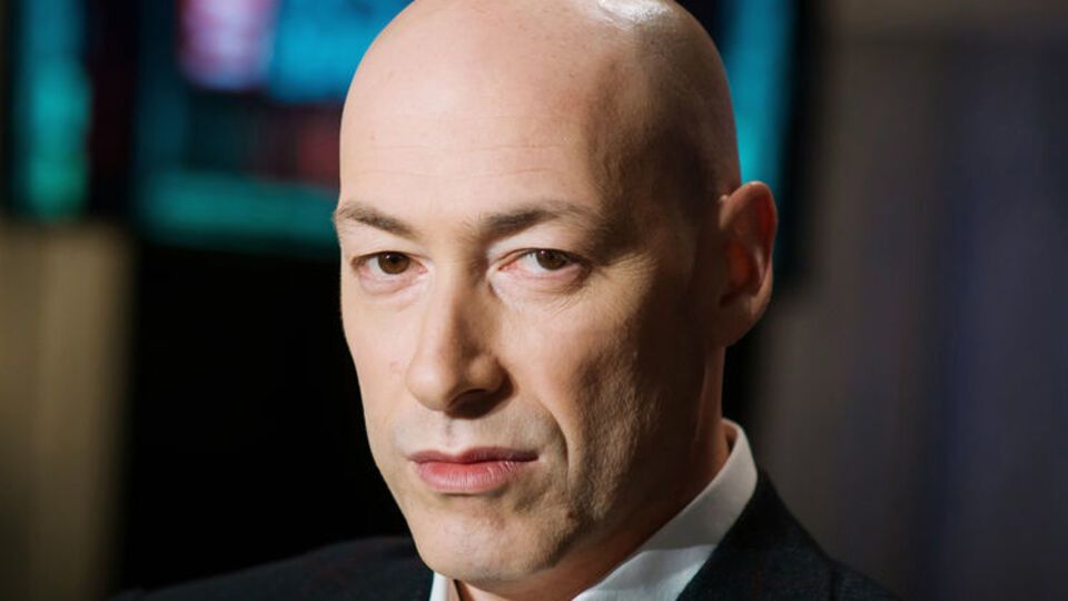 Гордон: Когда-то Павел Архипович Загребельный сказал мне, что во власти никогда не могут быть хорошие люди, там, сверху, всегда будут плохие. По молодости я не согласился с ним