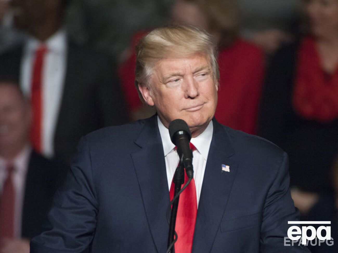 Трамп объяснил свою позицию по строительству стены