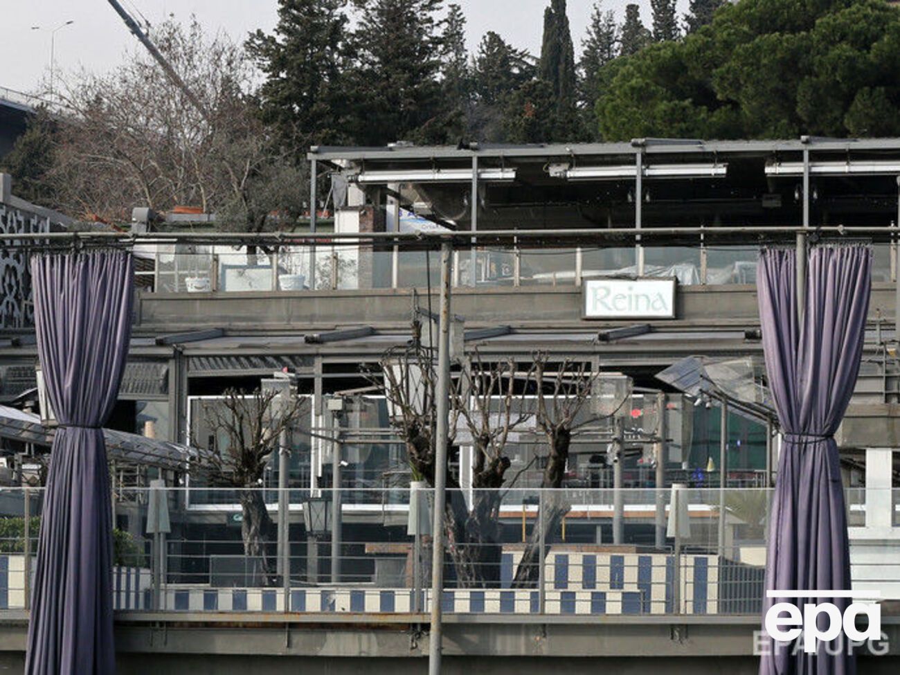 Клуб находится в Стамбуле на берегу реки Босфор&nbsp;