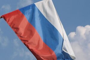 В Севастополе мужчина пытался сжечь российский флаг, но его задержали