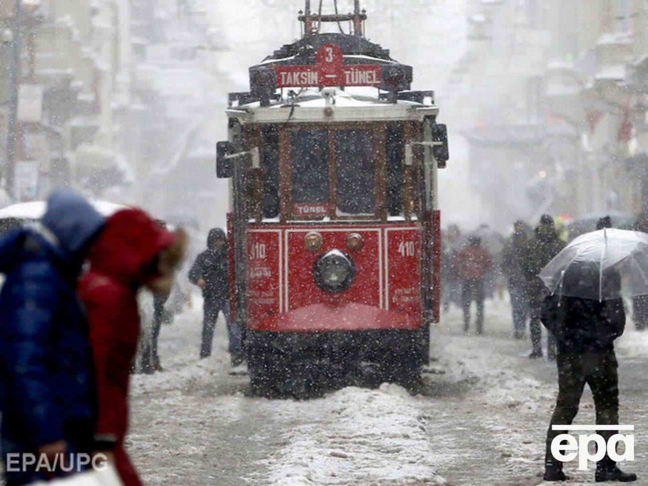 Гололед на дорогах стал причиной многочисленных аварий