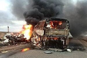 Столкнулись автобус и грузовик