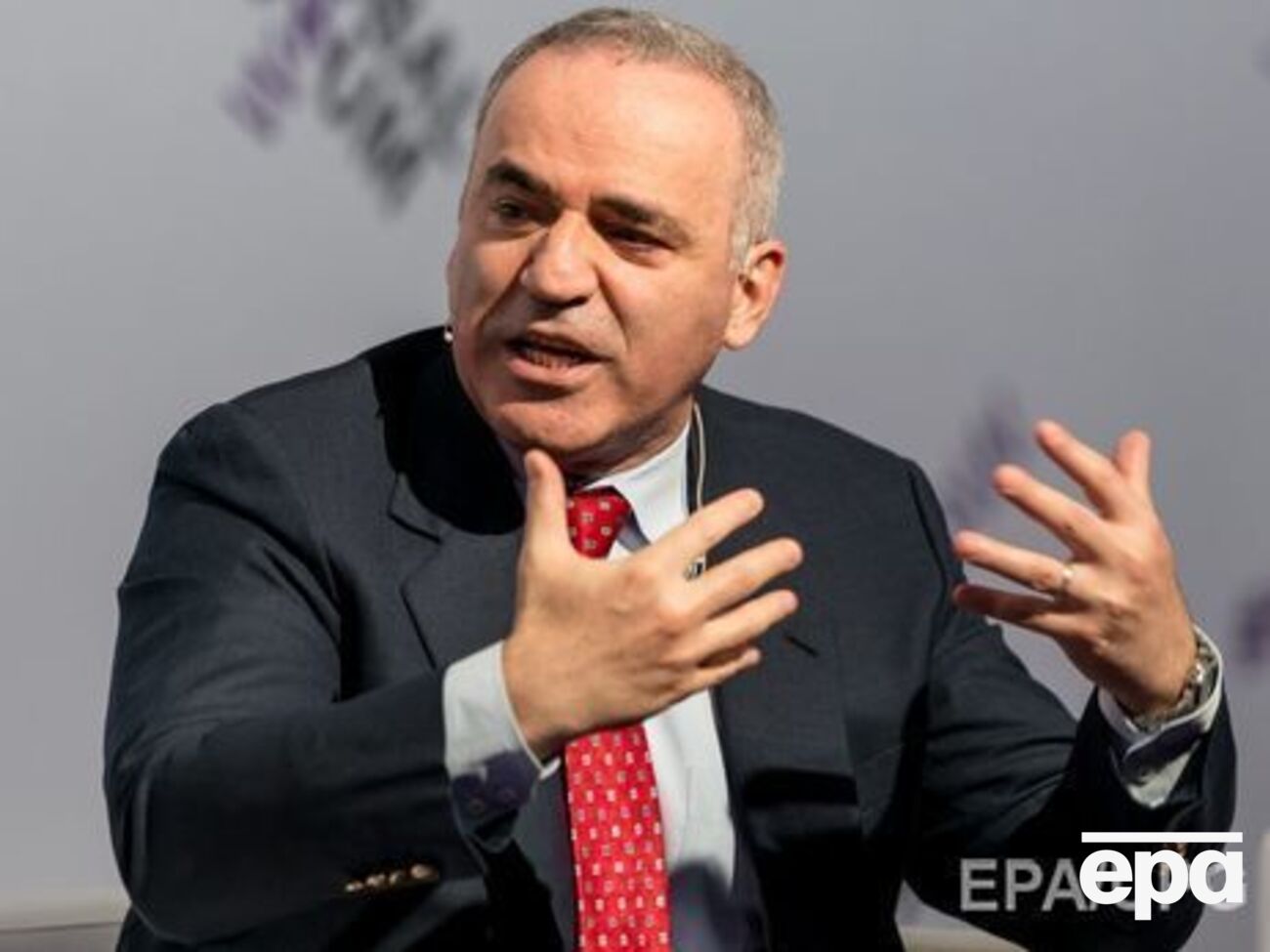 Каспаров: Всем понятно, кто сбил малайзийский Boeing, но Западу нужны юридически веские доказательства. И в этот момент на авансцену выходят силы, которым не нужны никакие доказательства