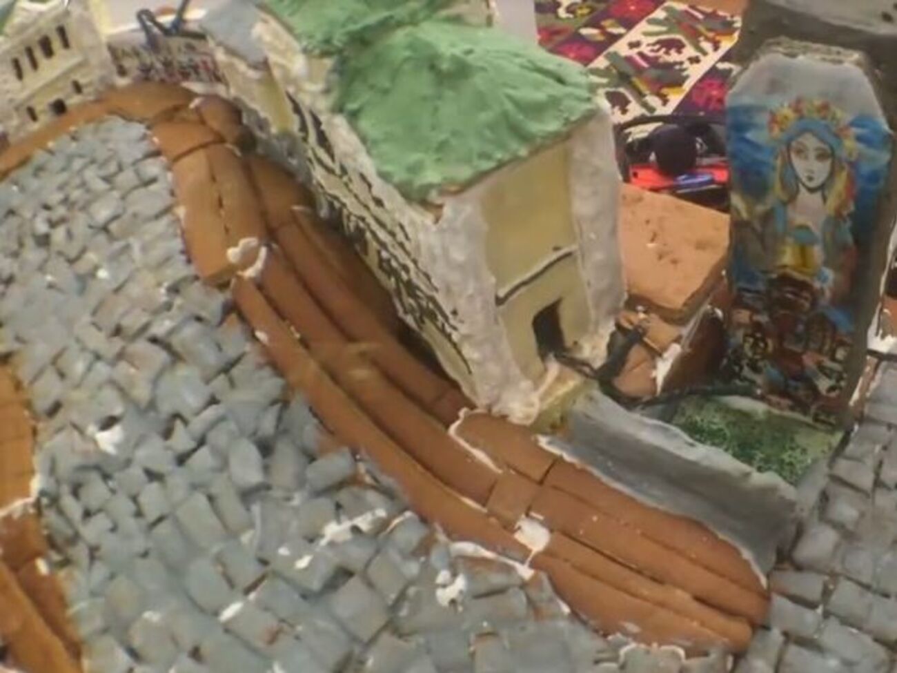 Жена американского дипломата испекла копию Андреевского спуска из печенья&nbsp;