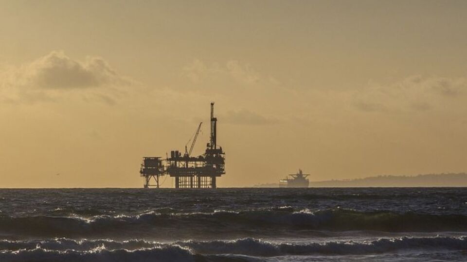 Нефть Brent подешевела из-за увеличения экспорта из Ирана