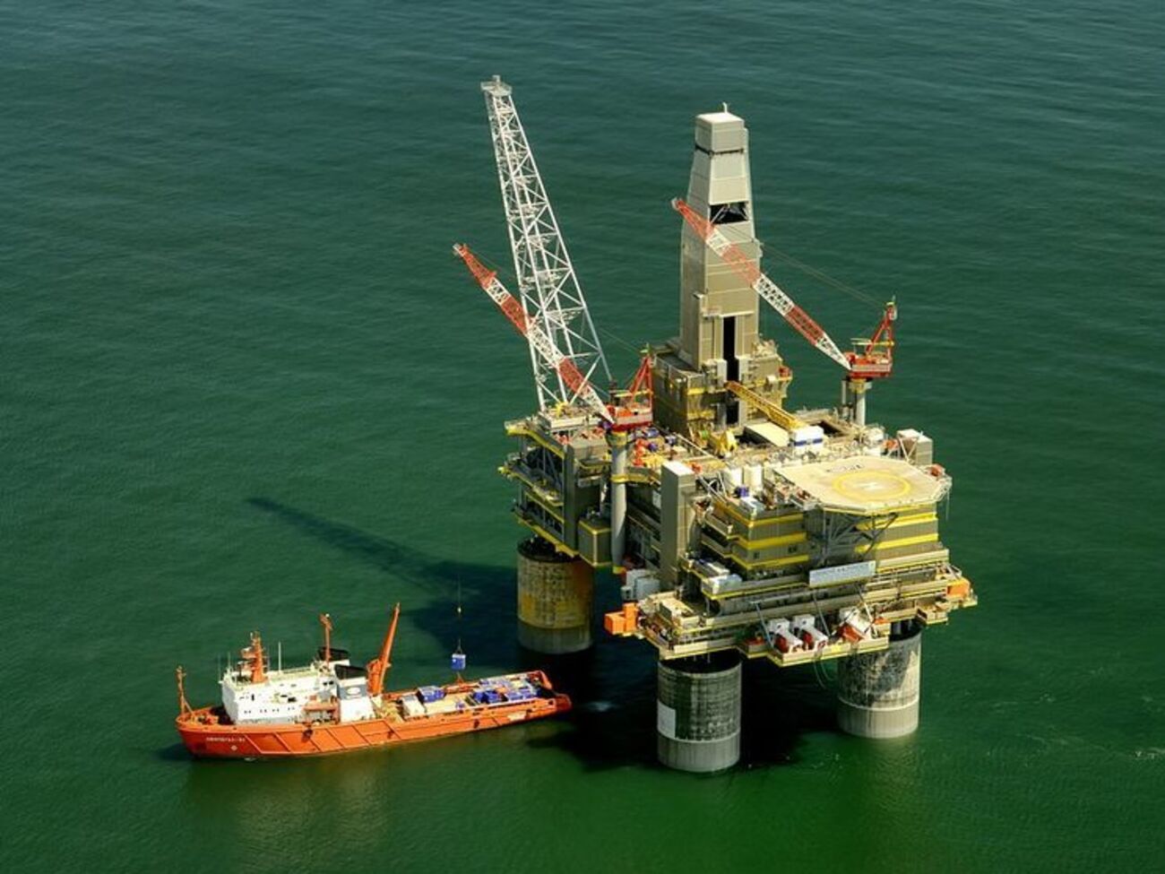По данным Bloomberg, РФ сократила объемы добычи нефти