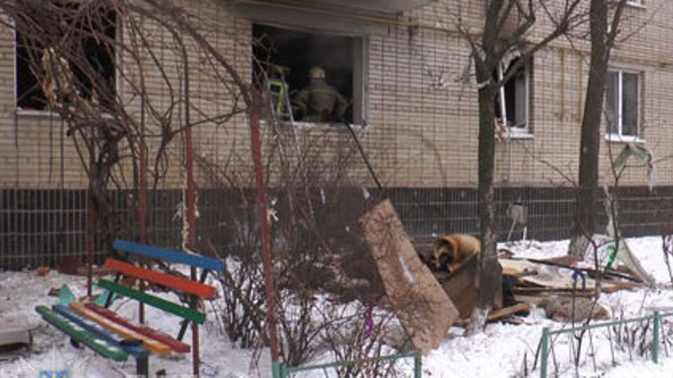 Полиция считает, что владелец квартиры на первом этаже умышленно устроил взрыв