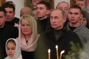 Пользователи уличили Путина в поддельных снимках с "народом"