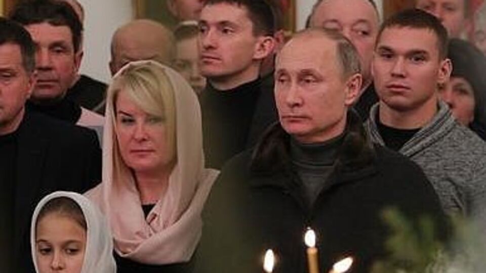Пользователи уличили Путина в поддельных снимках с "народом"