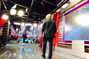 Двое телеведущих и генеральный продюсер покинули телеканал NewsOne