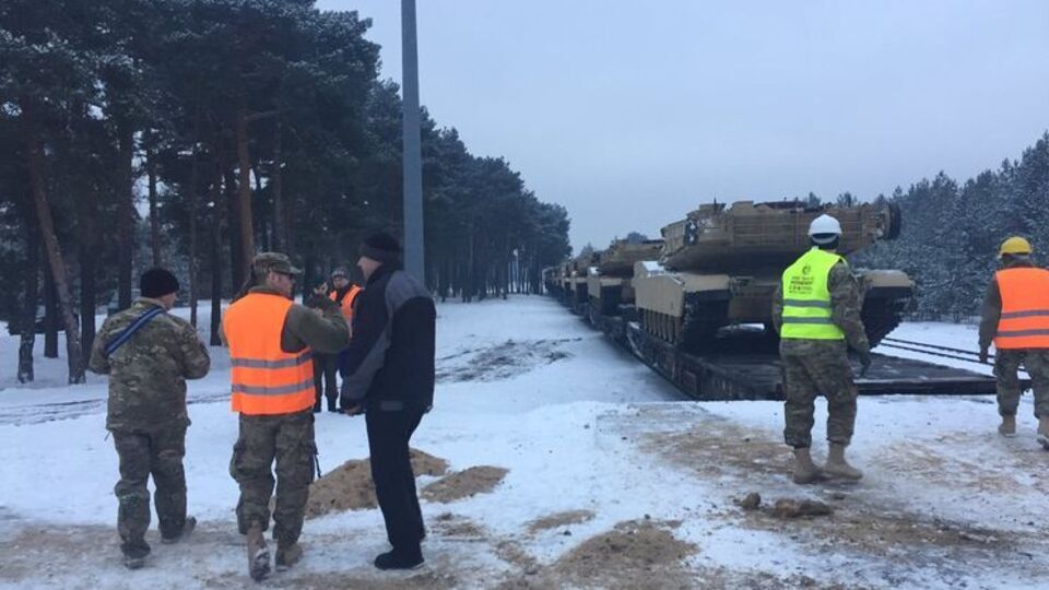 Американские танки начали прибывать в Польшу