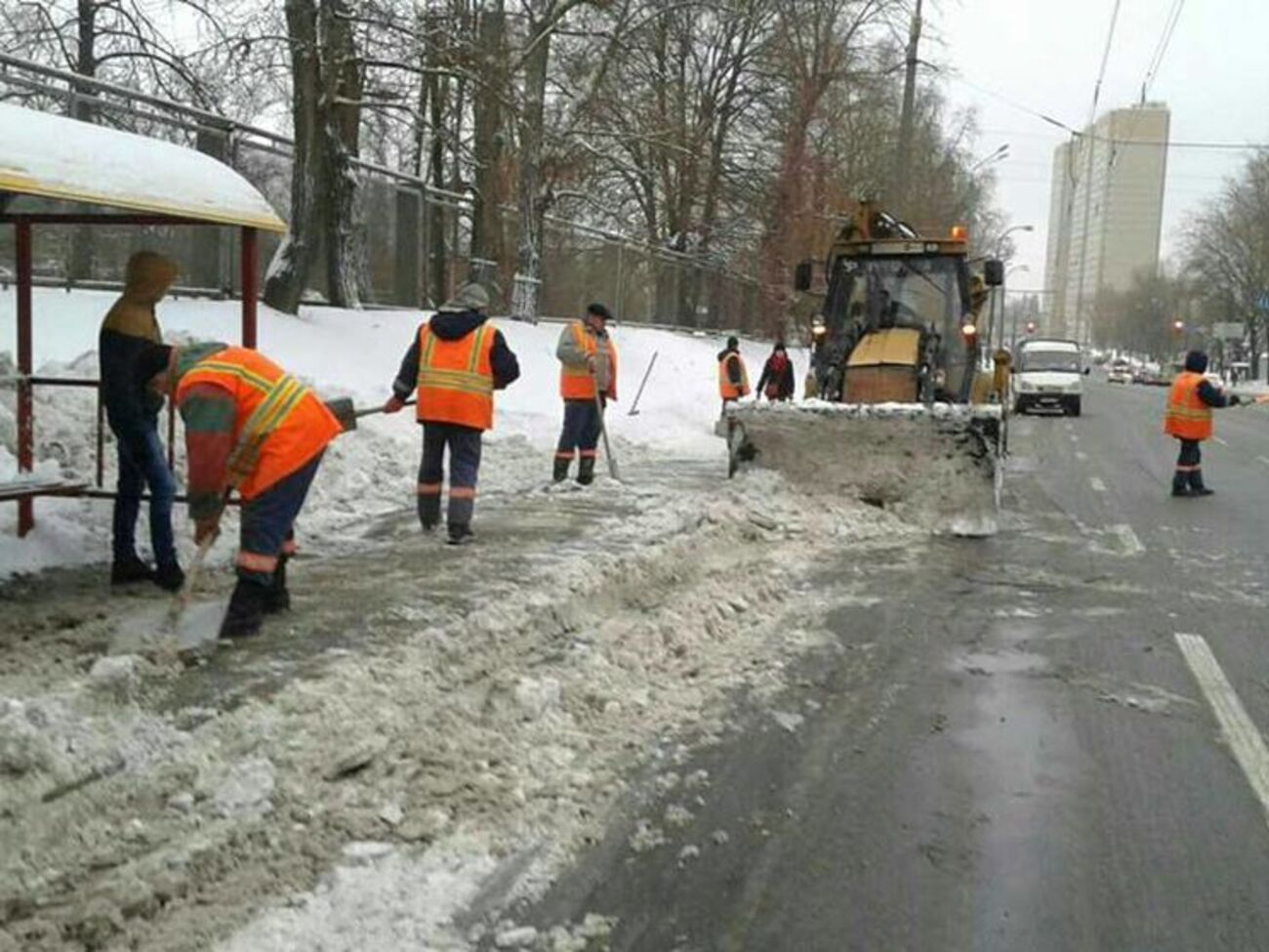 "Киевавтодор" работает в круглосуточном режиме для полной очистки дорог