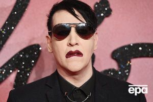 После инцидента Мэнсон попал в больницу