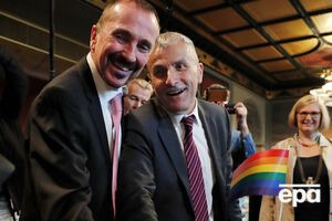 В Германии заключили первый однополый брак