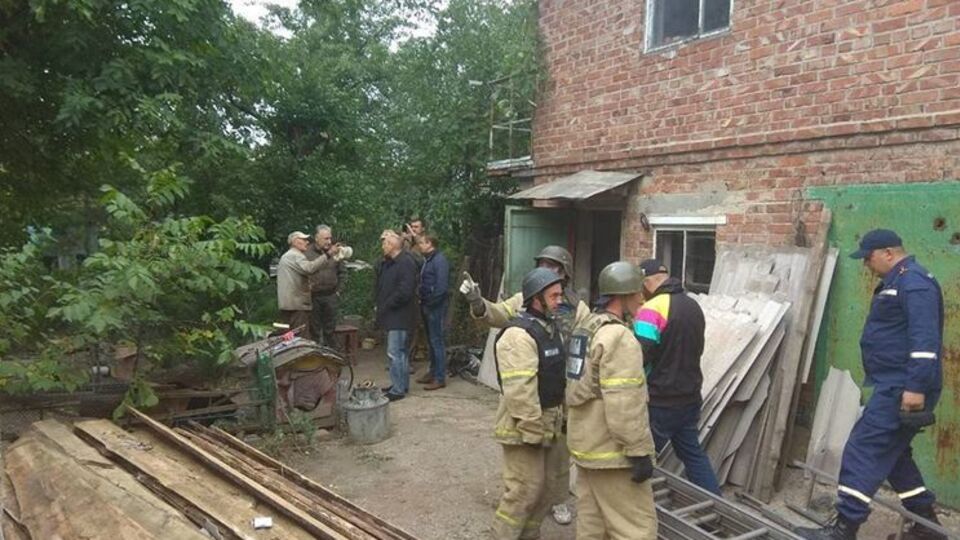 В Авдеевке восстанавливают поврежденные дома