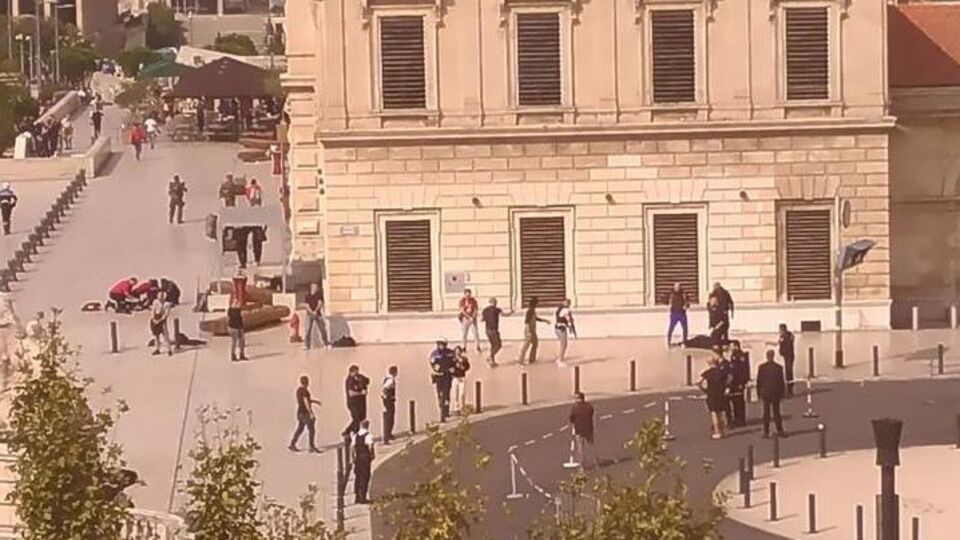 Полиция призвала жителей города избегать посещения места происшествия