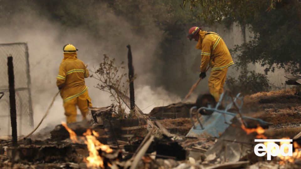 Сгорело 1500 зданий