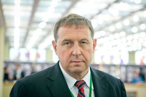 Питання "Чий Крим?" безглузде. Немає жодного міжнародного документа, який заперечував би його належність до України