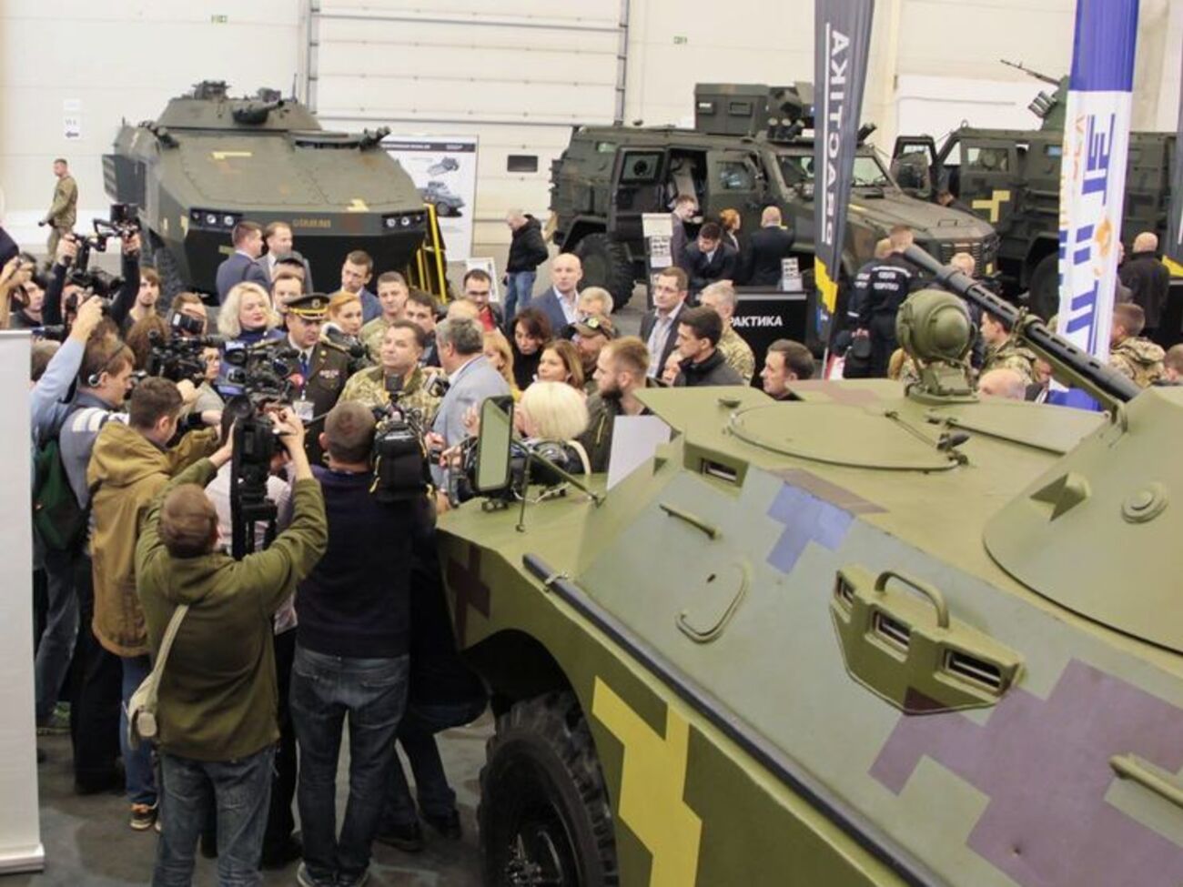 После международной специализированной выставки вооружения ВСУ подпишут контракт на закупку БТР-4Е последней модернизации