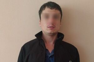 Хакер пополнил три счета на миллион гривен