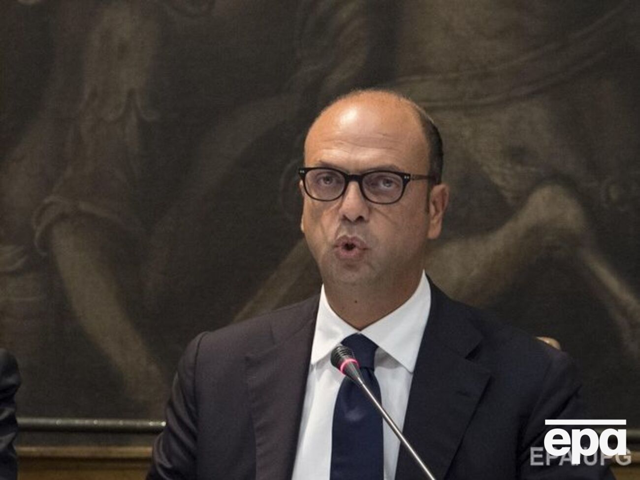 Альфано уверен в способности Мадрида урегулировать ситуацию