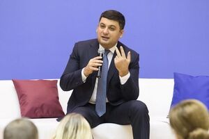 Гройсман: Ми, як і обіцяли, забрали розрахунок пенсій із рук політиків, які на цьому спекулювали