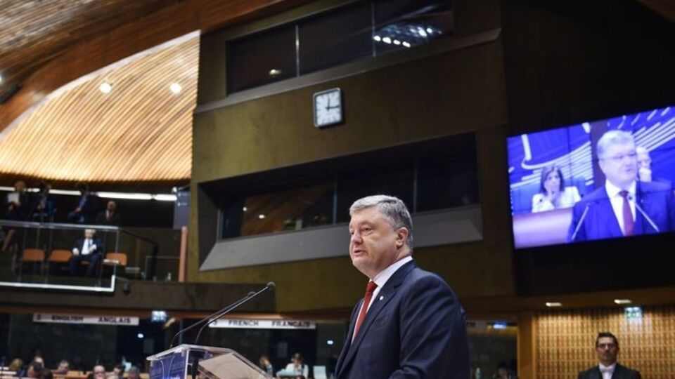 Порошенко: Як можна проводити вибори на Донбасі? Без участі українських партій, українських медіа