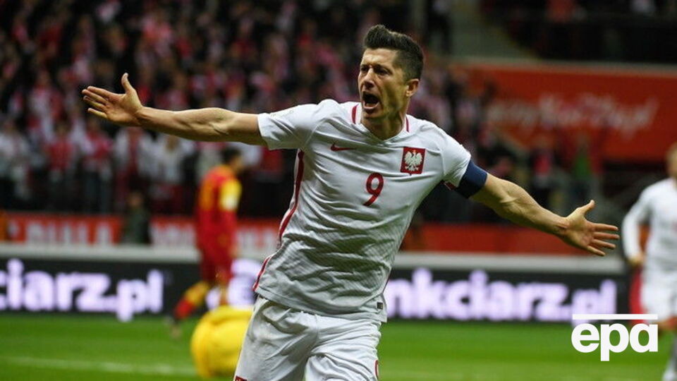 Левандовски забил 16 голов